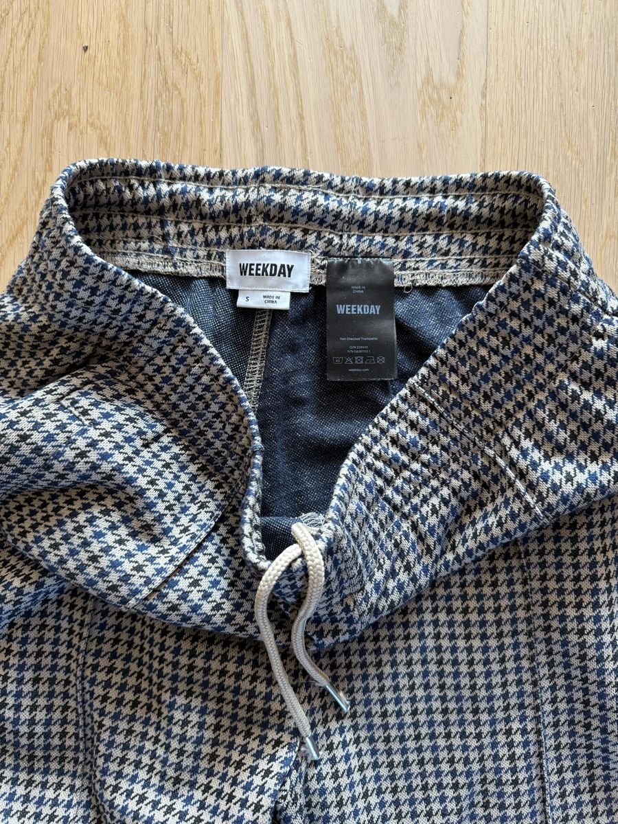 Weekday Pantaloni: Lässige Weekday Hose – Nuovo (secondo la descrizione) da Zürich venduto da sandro_colombini 2