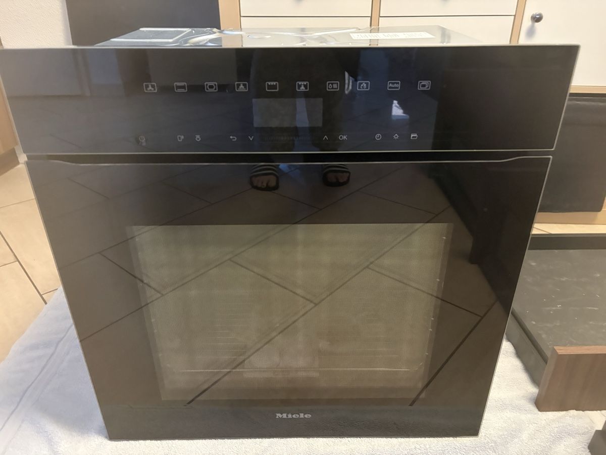Miele Forni: Miele brand new 60x60cm oven – Nuovo (secondo la descrizione) da Richterswil venduto da kbs_6bh5 1
