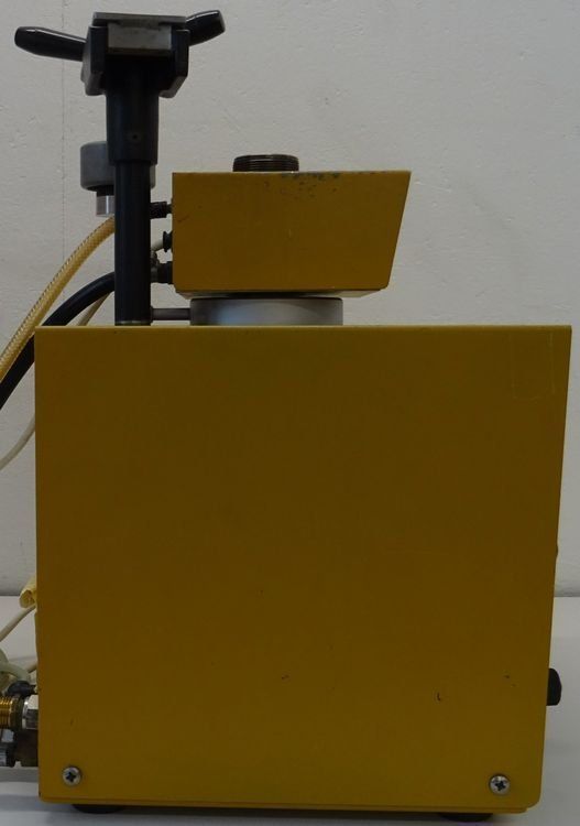 Accessori da laboratorio: Buehler / Metaserv Pneumet II Mounting Press – Difettoso da Niederdorf venduto da LeptonAG_Labor 4