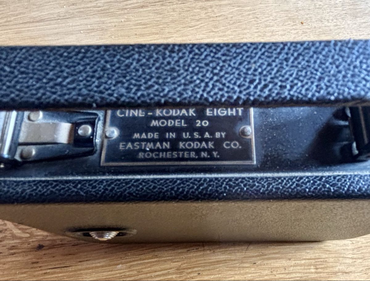 Videocamere: Caméra Ciné - Kodak eight model 20 – Usato da Estavayer Le Lac venduto da sico1260 4