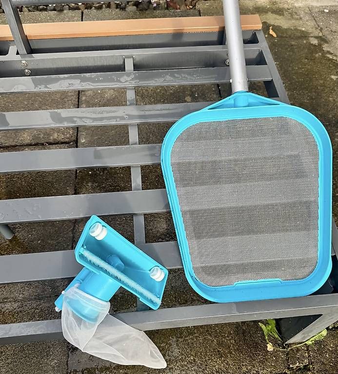 Piscine: Intex Pool inkl viel Zubehör – Usato da Thayngen venduto da spetrasc 3