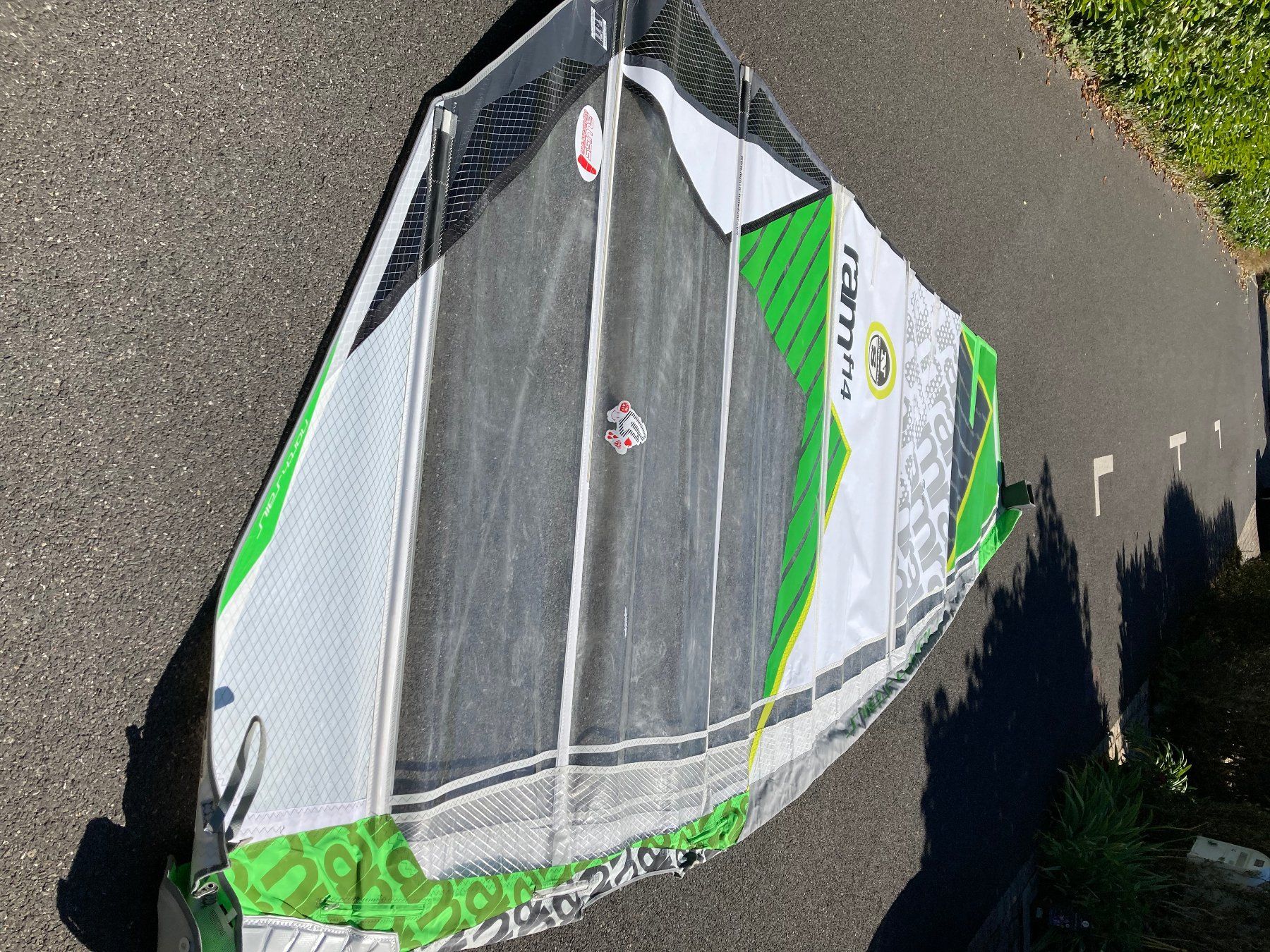 North Sails Surf: North Sails WARP 9.0 + RAM 8.6 + Mast – Usato da Grand Lancy venduto da Musigny25 3