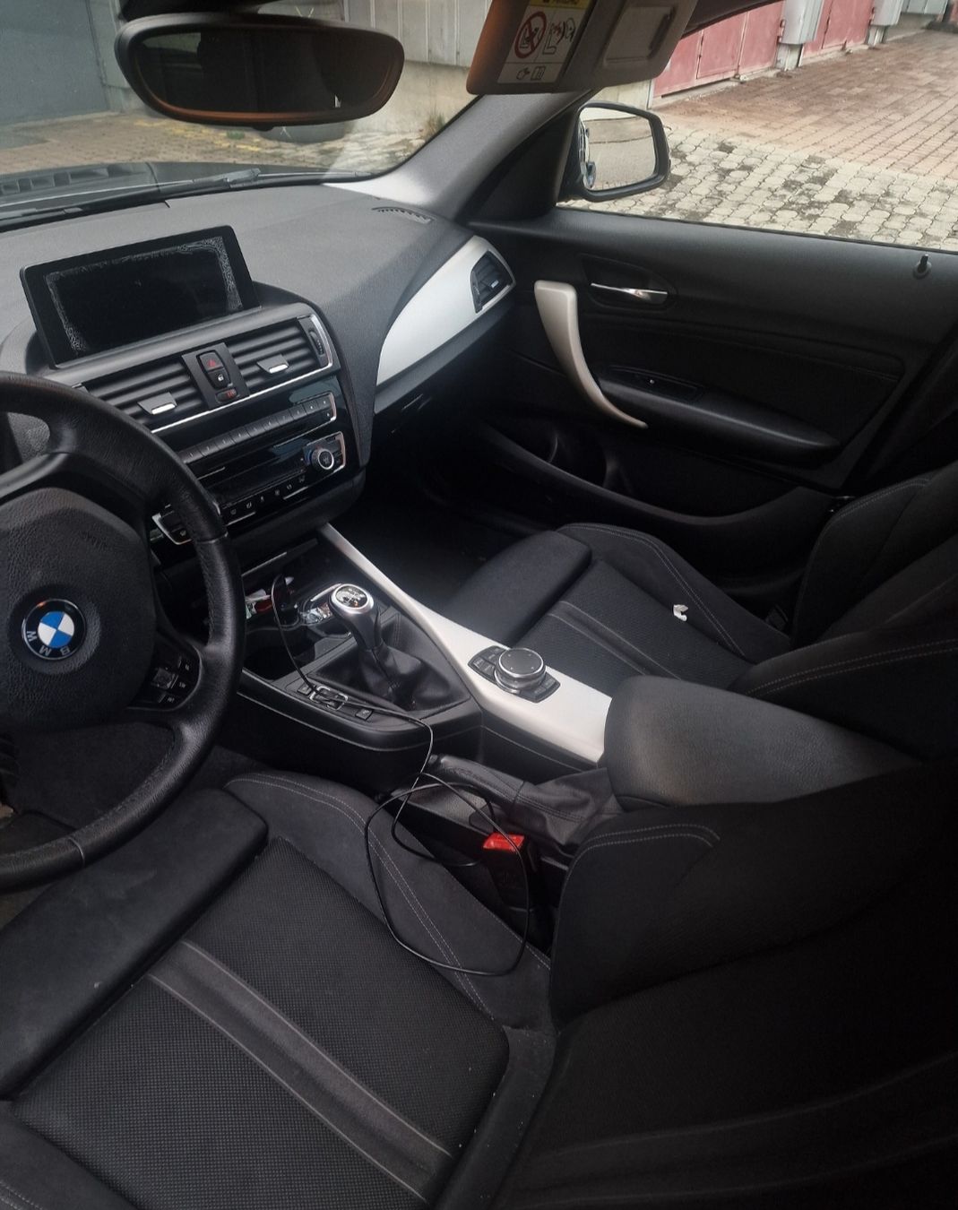 BMW Autos: BMW 118 i 1.5l – D'occasion à Hombrechtikon par Coolwear 3