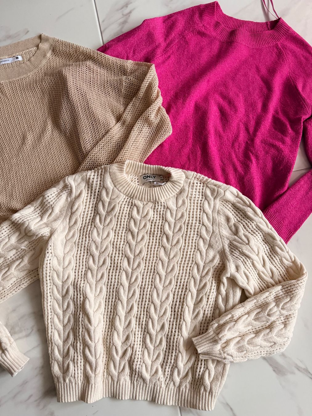 Only Maglioni & Felpe: 3er Set Damenpullover, verschiedene Modelle, Grösse M Only – Usato da Arch venduto da ellaisa84 1