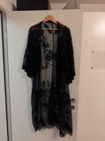 Schwarzer transparenter Kimono / Überwurf mit Blumenmuster