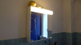 Älterer Spiegelschrank 60 cm