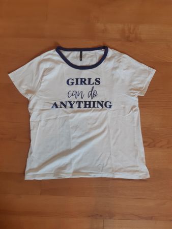 weisses T-Shirt, Grösse M, Print "Girls can do anything"