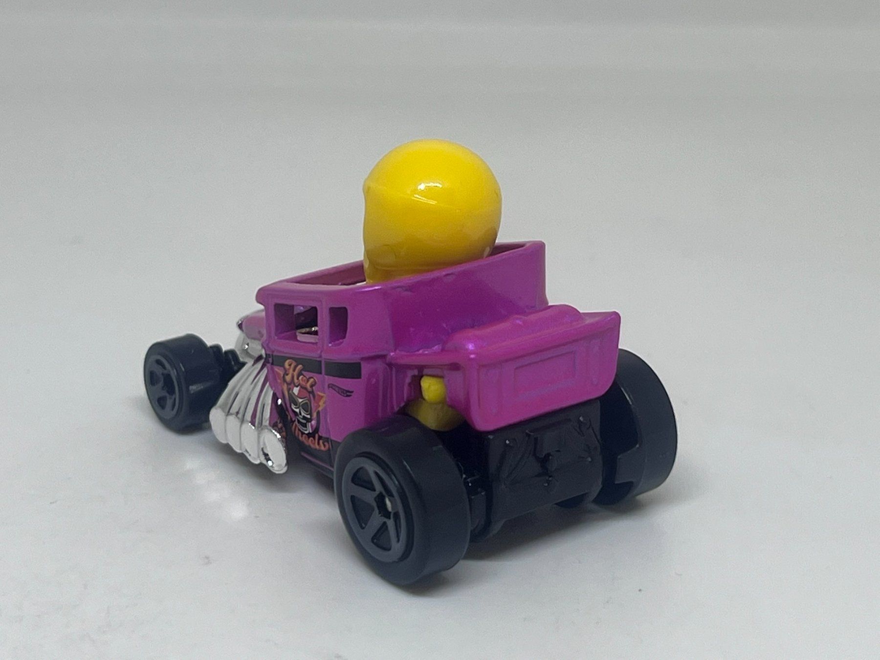 Hot Wheels Modellini d'auto: Hot Wheels Skull Shaker #644 – Usato da Wildegg venduto da LaaBoutique 2