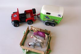 PLAYMOBIL - Auto mit Pferdeanhänger und Pferden