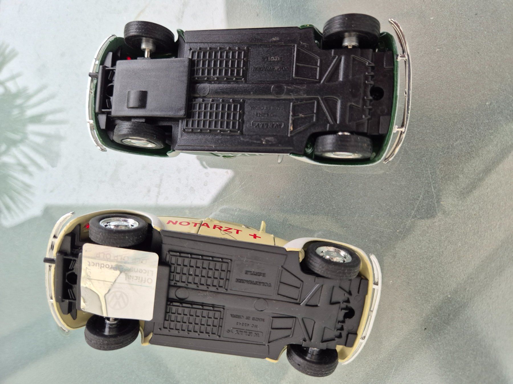 Volkswagen Modellini d'auto: VW Käfer Police + Artzt. 13:2 – Usato da Oberbuchsiten venduto da laffite54 7