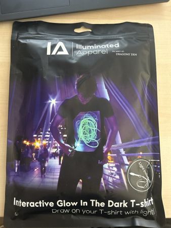 IA Glow in the Dark T-Shirt, Gr. L, originalverpackt, neu!