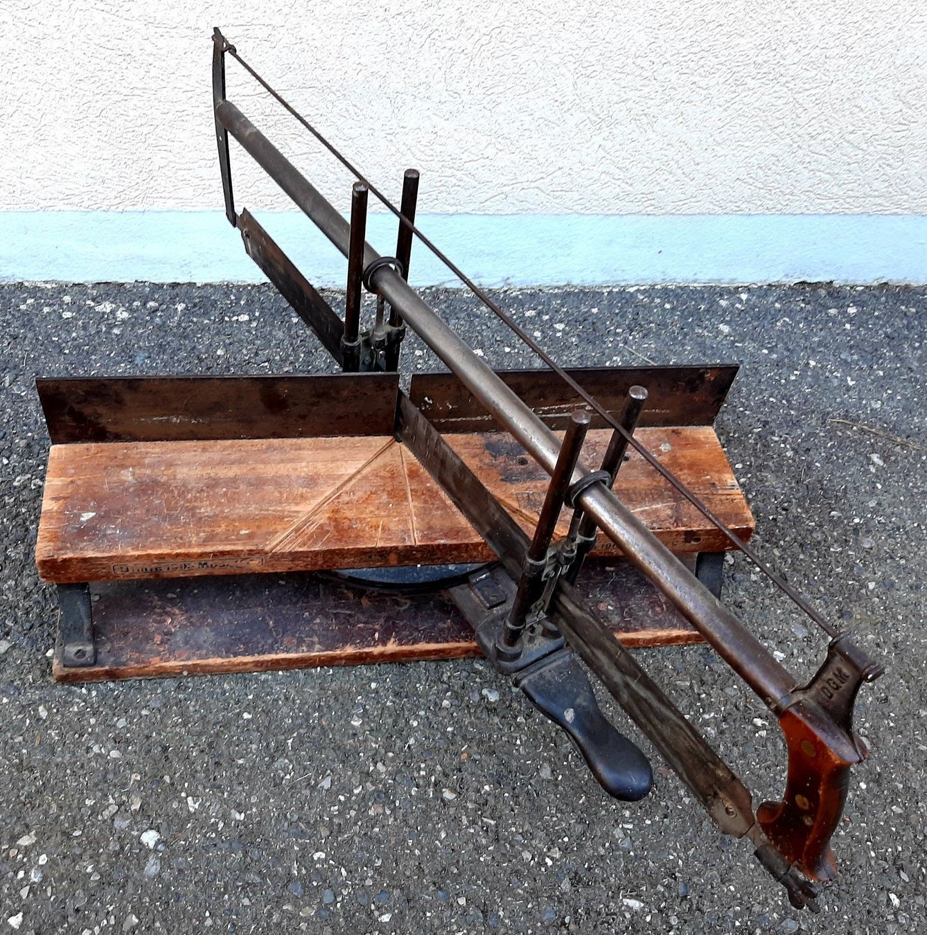 Seghe: Ancienne scie à onglet – Usato da Montet (Glâne) venduto da Koada2 1