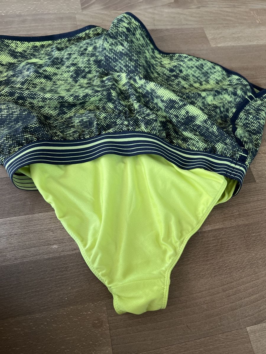 Under Armour Hosen: Under Armour Shorts, XS – Gebraucht aus Münsingen von est_s6vf 5