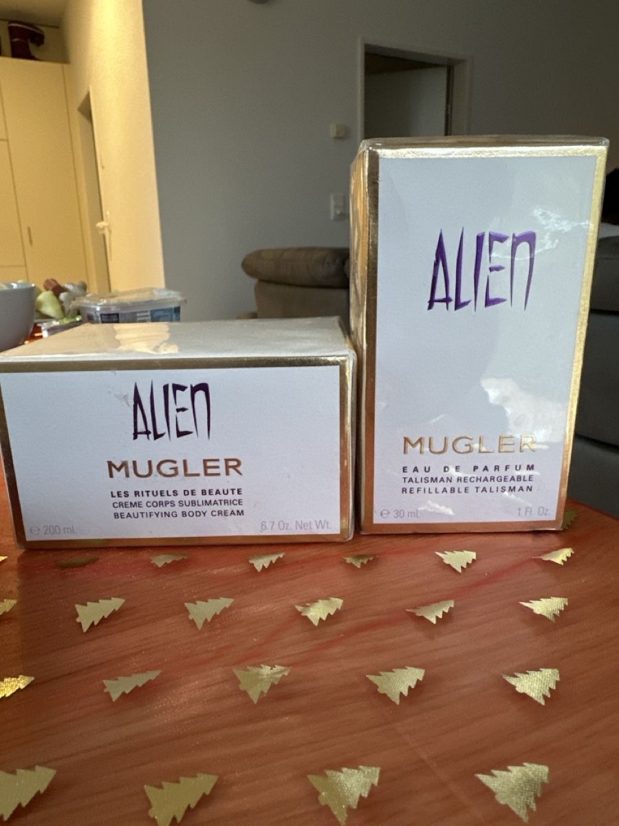 Mugler Parfum & Eau de Toilette: ALIEN MUGLER EUA DE PARFUM & CREAM – Neu und originalverpackt aus Rorbas von Maccaron