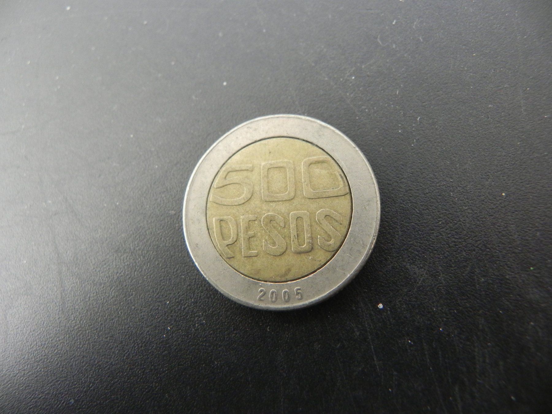 Tutti le monete: Kolumbien 500 Pesos 2005 – Usato da Biel/Bienne venduto da Gogolozi