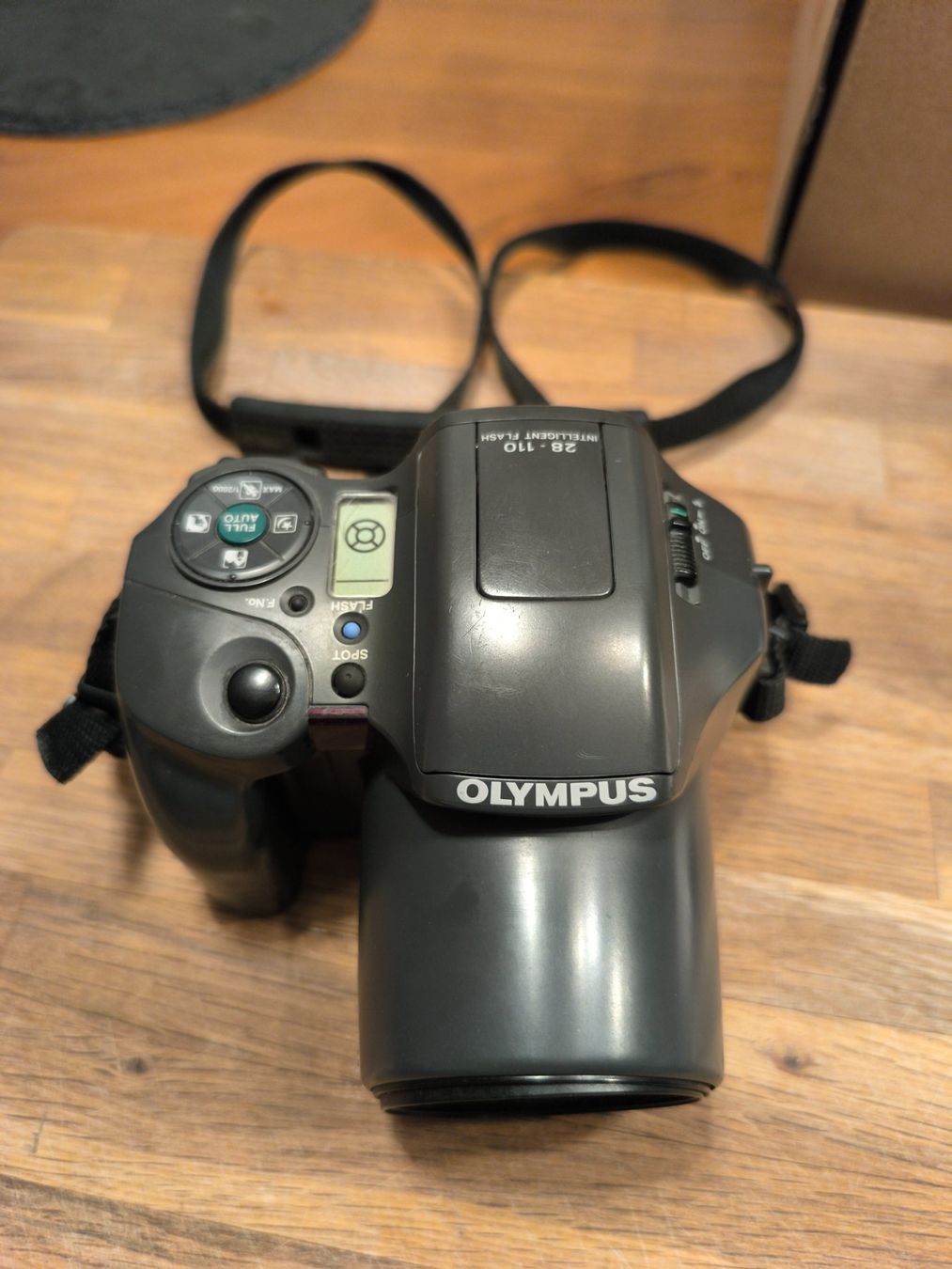 Olympus Fotocamera: Olympus IS 100 📸 – Usato da Conthey venduto da costafrederico 1