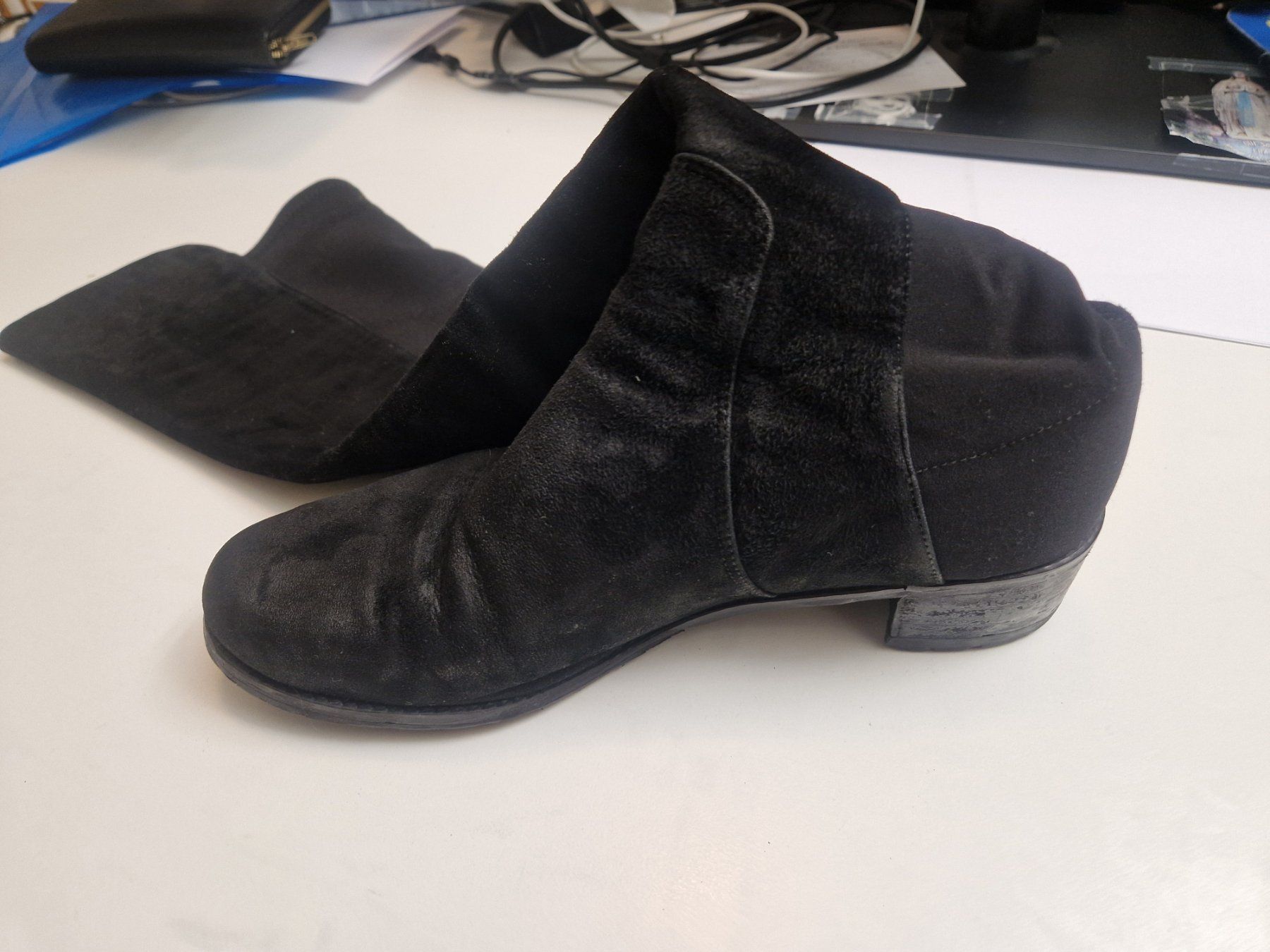 Chaussures femmes: Bottes dame Stuart Weitzman noires 42 – D'occasion à Fribourg par ego_8qg2 3