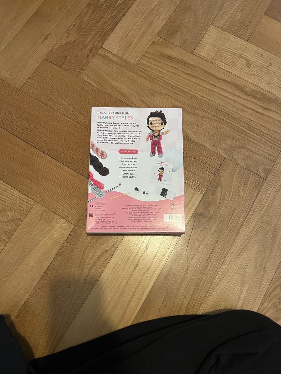 Kit bricolage: Häkelset Harry Styles neu – Nuovo e nell'imballaggio originale da Basel venduto da jul_y69g 1