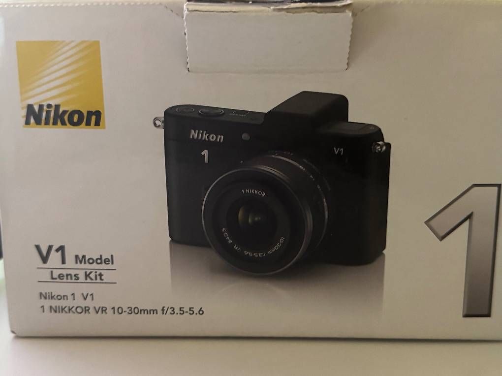 Nikon Fotocamera: Nikon 1 V1 Systemkamera mit 2 Objektiven, OVP, Ladegerät – Usato da Oberriet SG venduto da inagrella 2