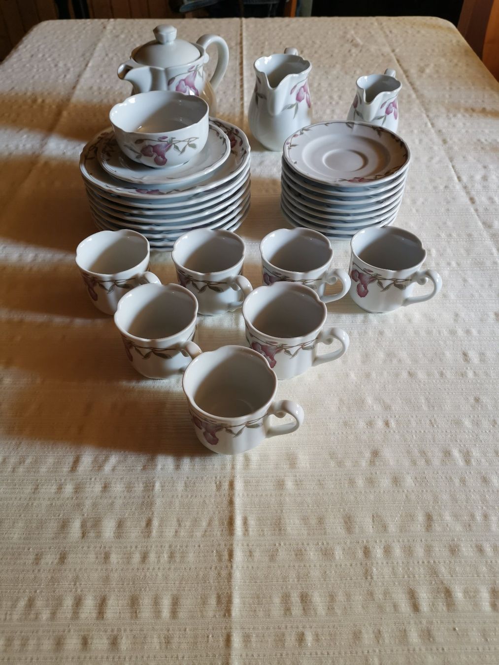 Set di piatti: Langenthaler Tee- oder Kaffee Service – Usato da Dornach venduto da Hei50 2