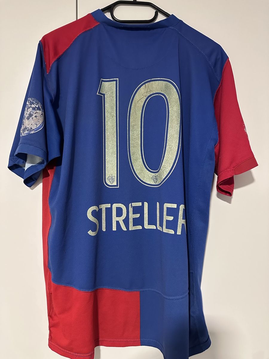 FC Bâle Maillots de corps & Pantalons: FC Basel Trikot – D'occasion à Grellingen par Faebu7