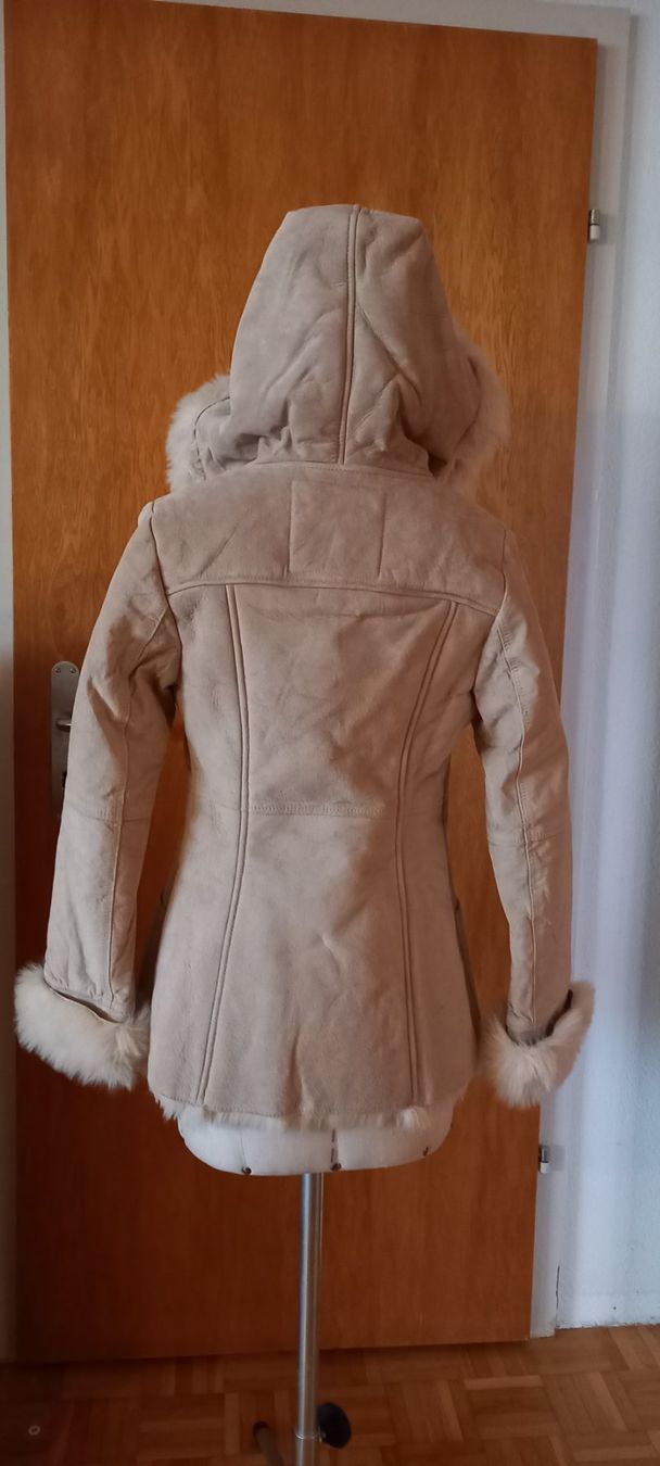 Giacche: Neuwertige Wildlederjacke Gr 34 – Nuovo (secondo la descrizione) da Zwillikon venduto da Leewii 2
