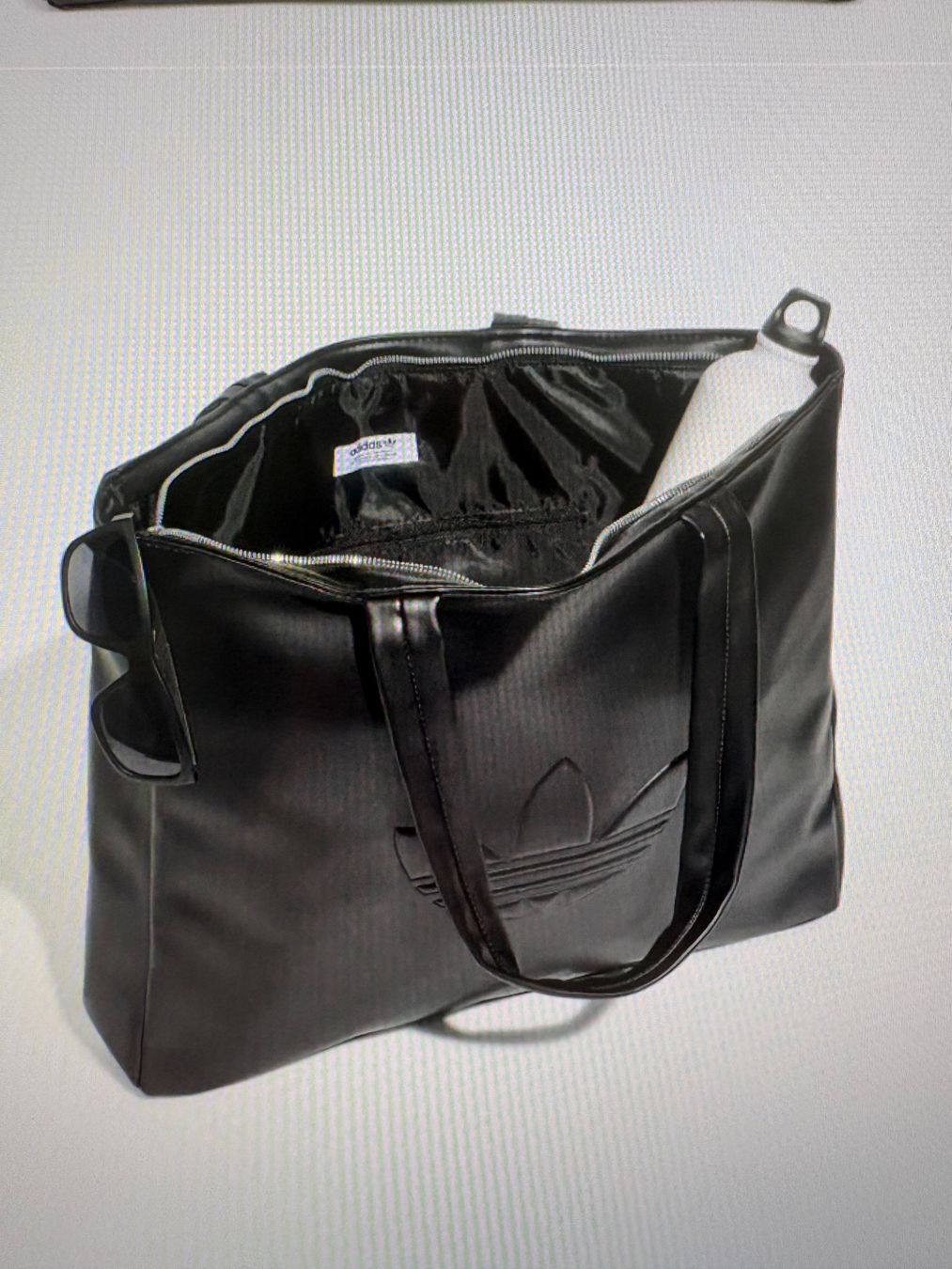 Adidas Borse: Adidas trefoil Tasche < neu – Nuovo e nell'imballaggio originale da Wil SG venduto da Esbru 6