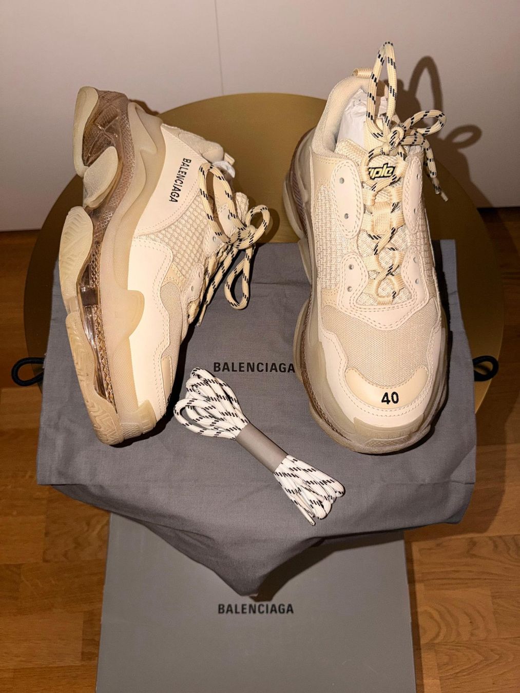 Balenciaga Scarpe da donna: Balenciaga Triple S "Beige" – Usato da Langnau i. E. venduto da dis_tc9q