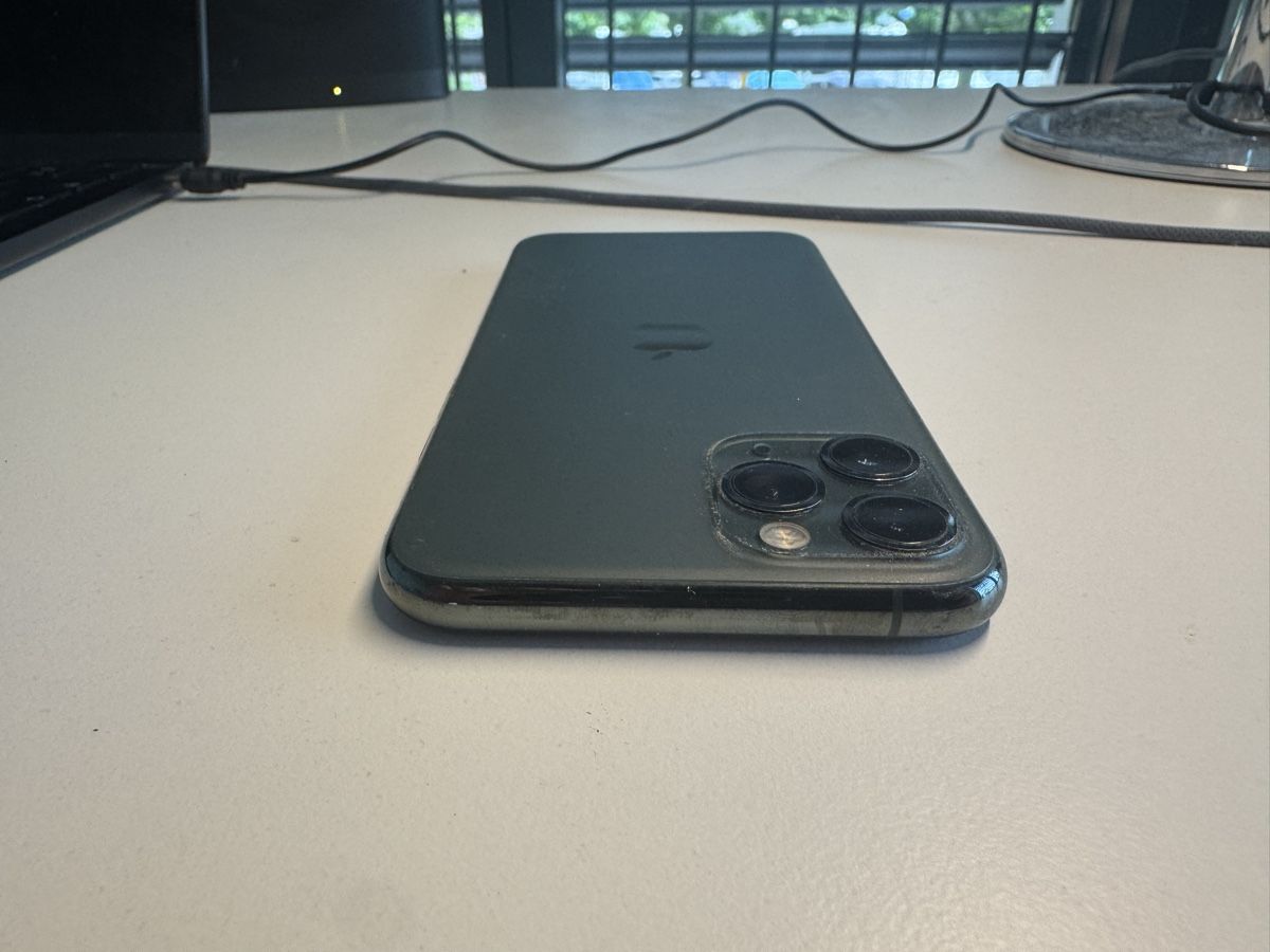 Apple Portables: Iphone 11 Pro – D'occasion à Küssnacht am Rigi par Nako 4