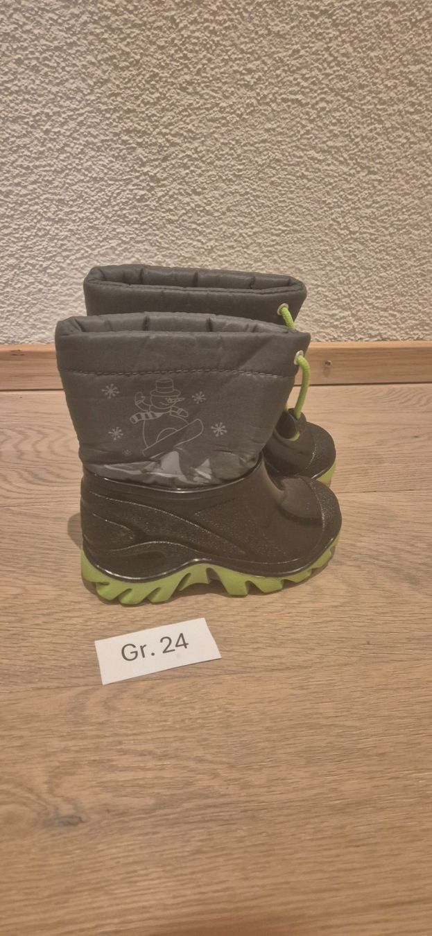 Scarpe per ragazzi: Winterschuhe Gr. 24 – Usato da Steinhausen venduto da Housebabe