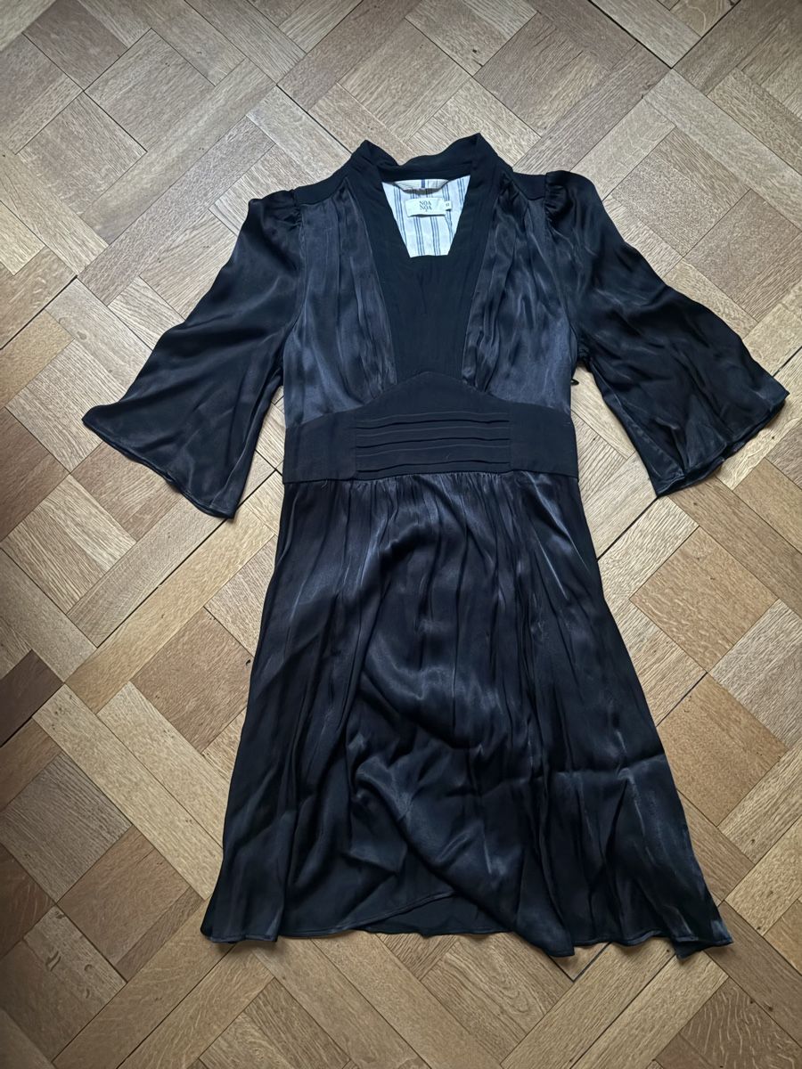Vestiti: Elegantes Midi-Kleid Noa Noa – Usato da Zürich venduto da triangular