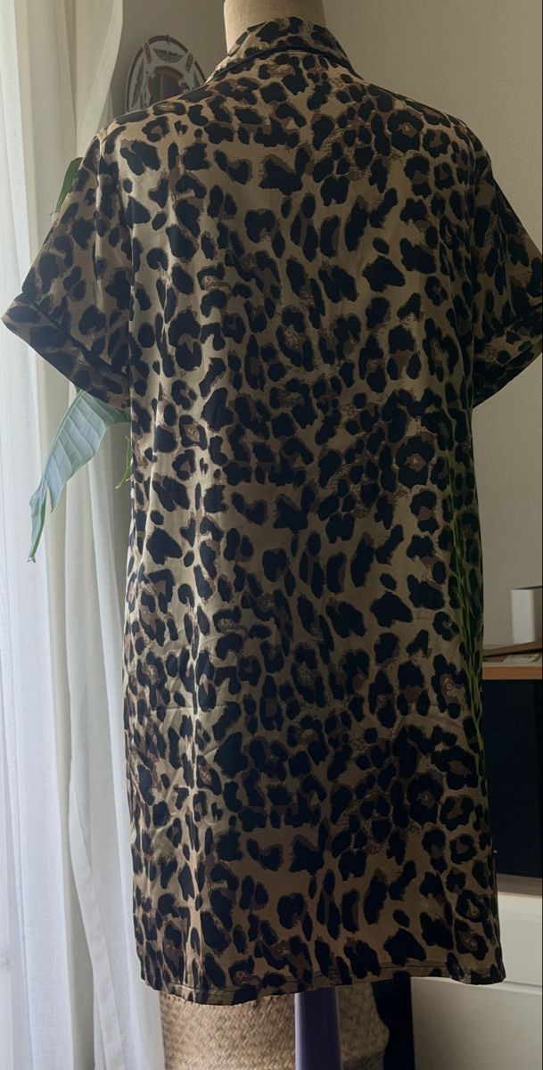 Negligees & Pigiami: Chic Leopard Print Short Sleeve Pyjama Shirt – Usato da Bouveret venduto da dou_g8q7 3