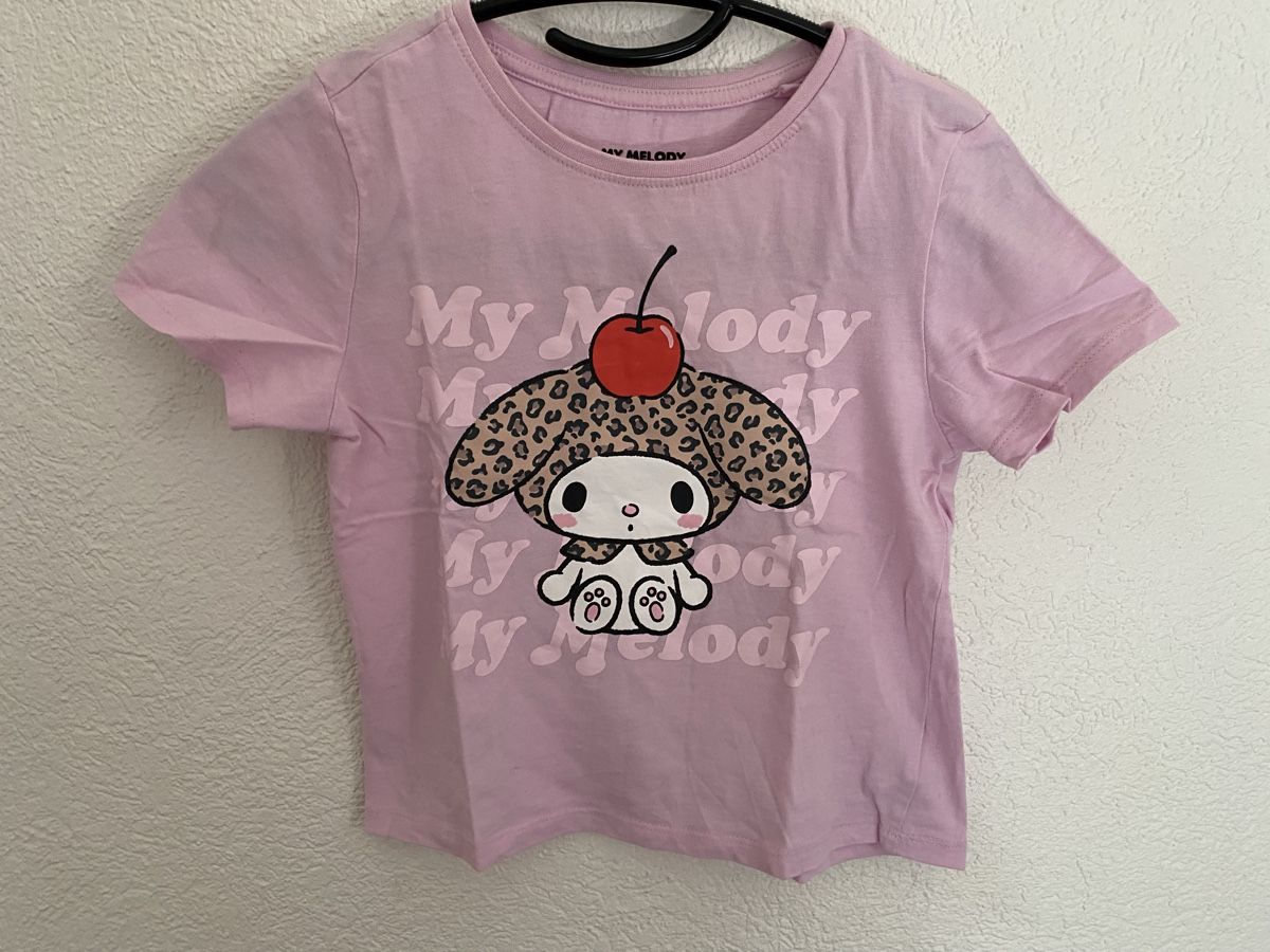 Hello Kitty Lotti & Set di vestiti: T-shirts Hello Kitty Cinnamoroll taille 8 ans – Usato da Lignières venduto da The_assistant 5
