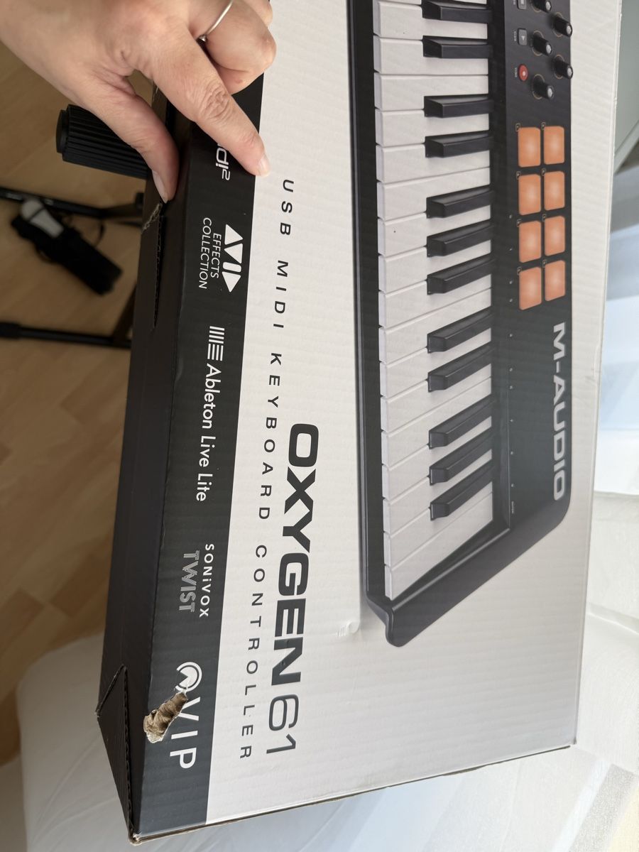 M-Audio Strumenti musicali: M-Audio Oxygen 61 Keyboard Controller USB MIDI guter Zustand – Nuovo (secondo la descrizione) da Zürich venduto da Denise-8050 5