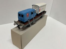 Tinplate 0 Güterwagen mit Knie PW und Wagen, Bespielt