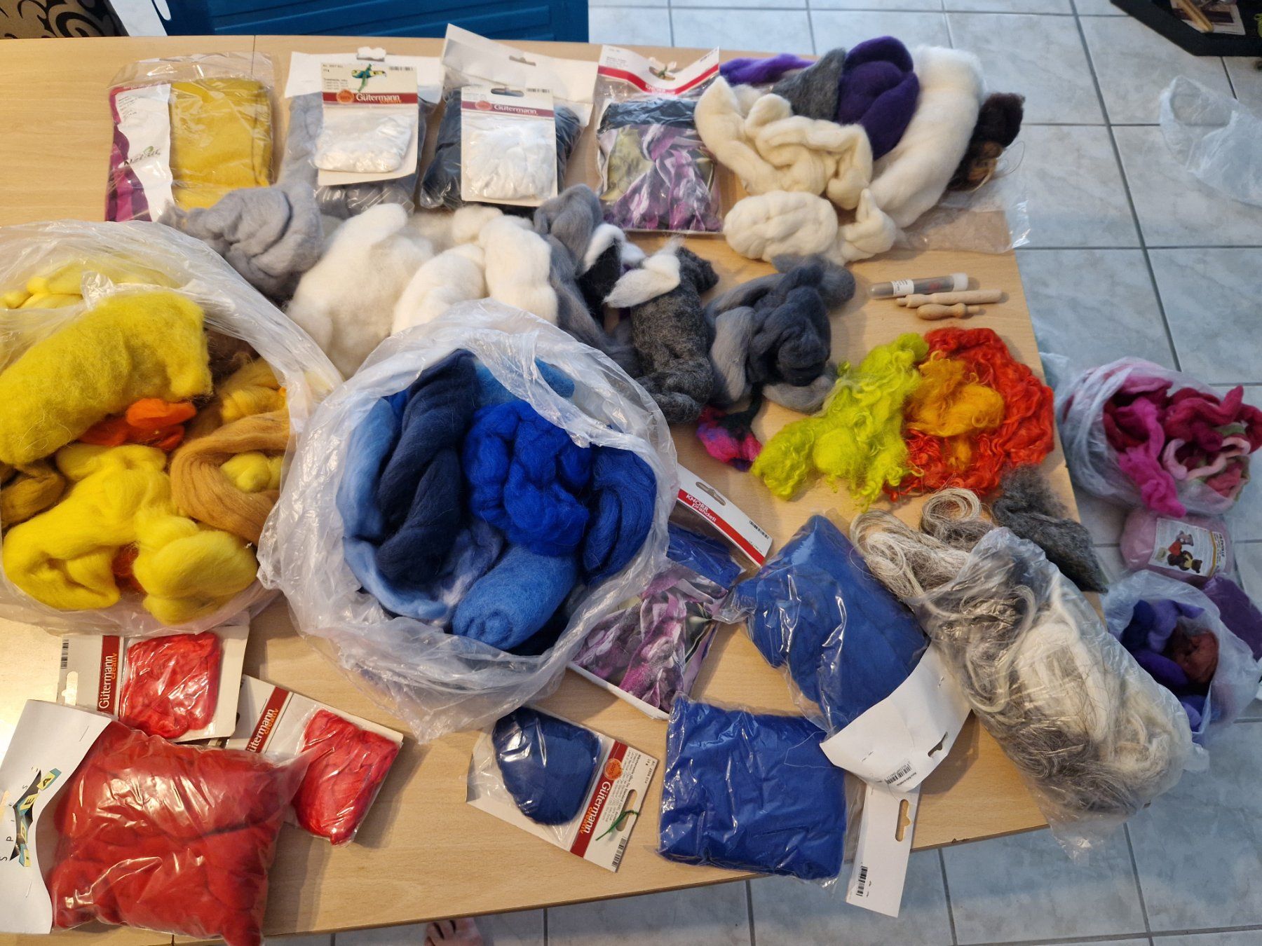 Kit bricolage: Filzmaterial - Ausgiebige Sammlung – Usato da Delémont venduto da Tinkpink