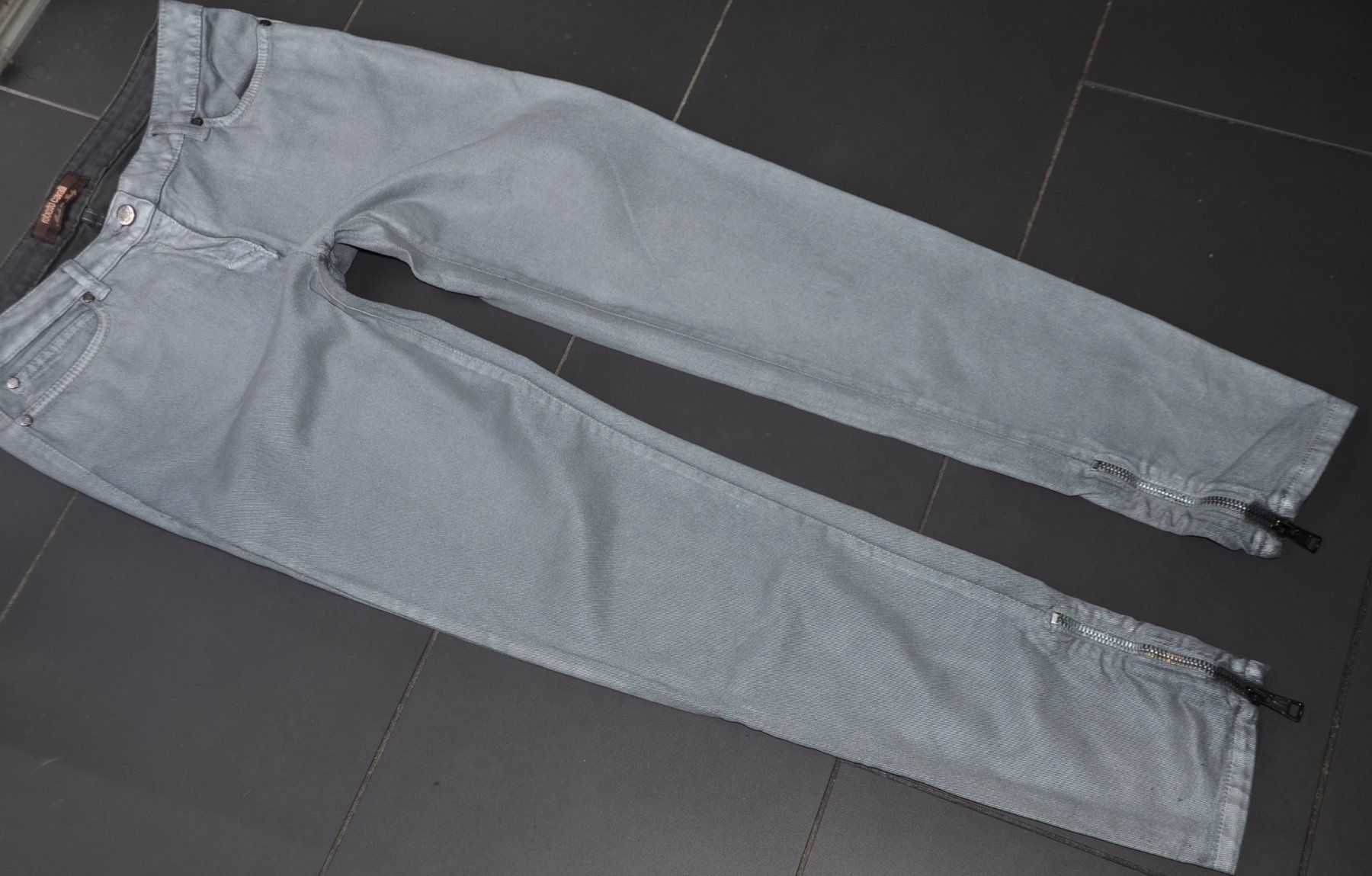 Roberto Cavalli Pantaloni: Roberto Cavalli Hose / pantalon .S – Usato da Collonges venduto da arashee 2