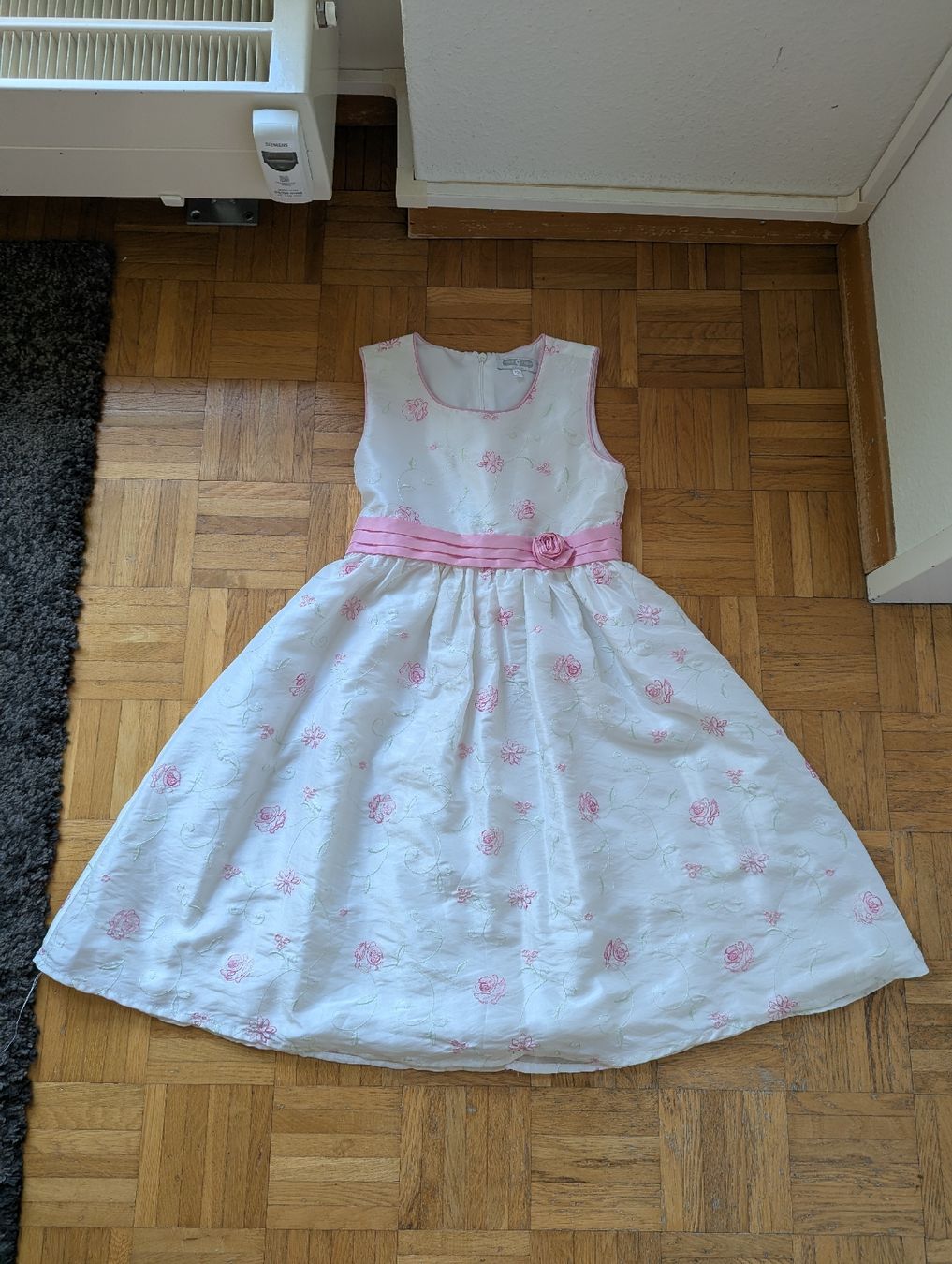 H&M Kleiderpakete & -sets: Mädchen Kleiderset Grösse 134 – Gebraucht aus Lengnau AG von sus_znf9 2