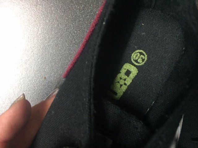 Scarpe per ragazzi: Neuwertige Turnschuhe Grösse 30 – Usato da Emmen venduto da Aribini 1