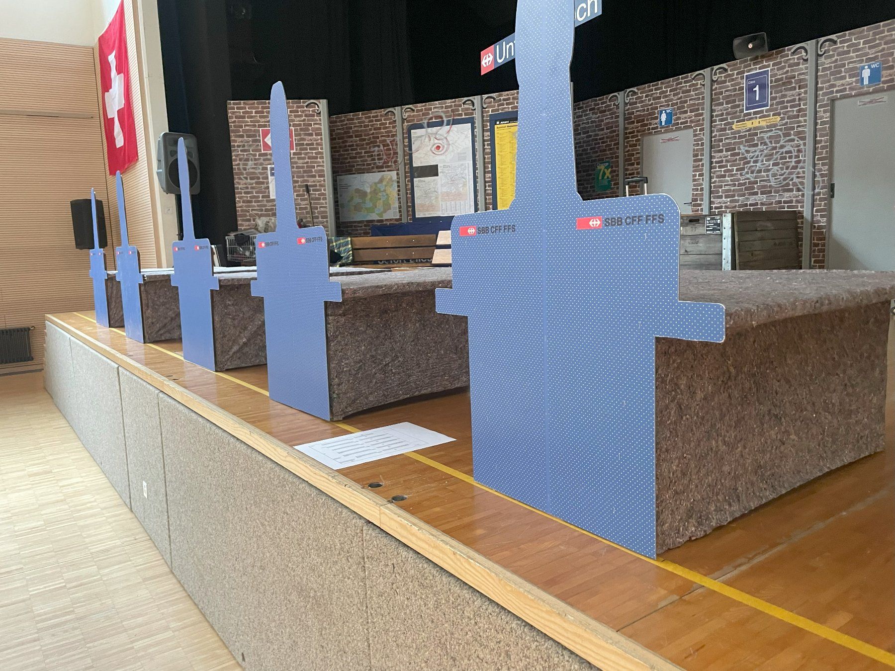 Tutte le decorazioni: SBB Zug Kulisse – Usato da Zwingen venduto da Qusc 1