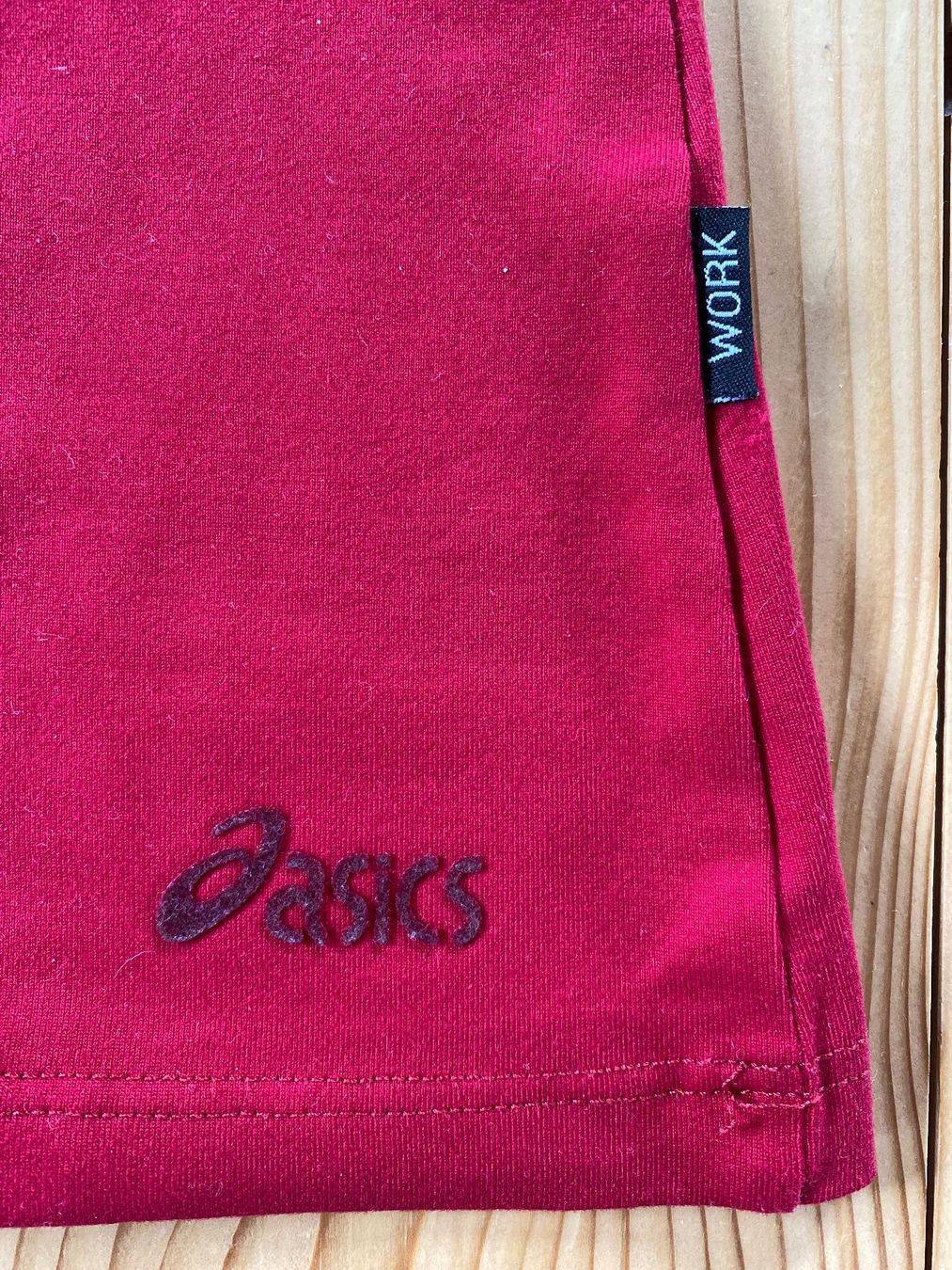 Asics Top: Asics Sporttop – Usato da Bern venduto da ha6_zm75 1
