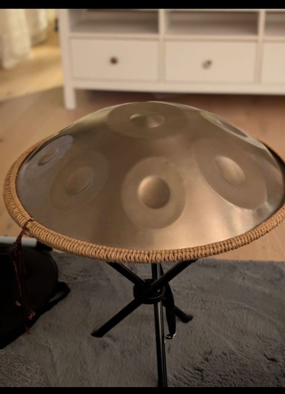 Strumenti musicali: Handpan Instrument mit Tasche und Stativ – Usato da Locarno venduto da tabirah