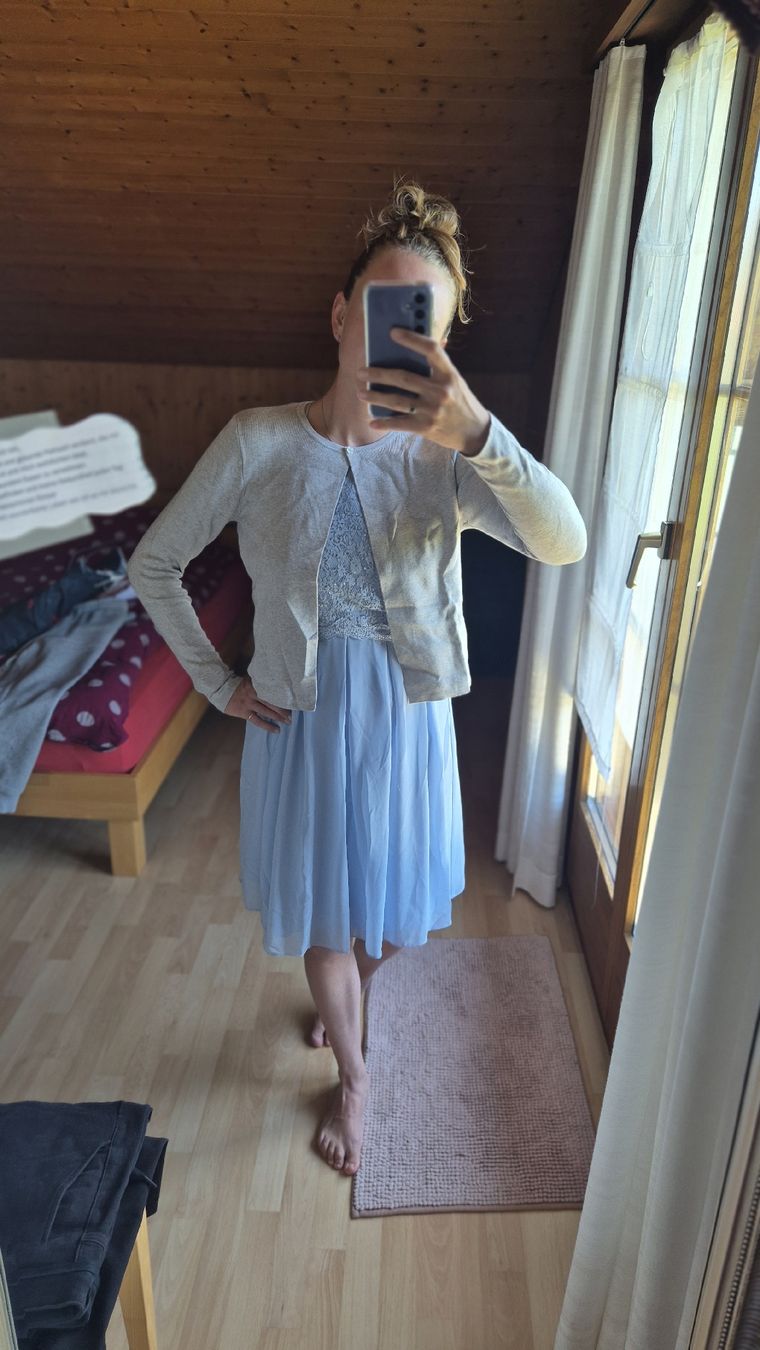 Kleider: Hellblaues Festkleid – Gebraucht aus Ermensee von and_xvf5 2