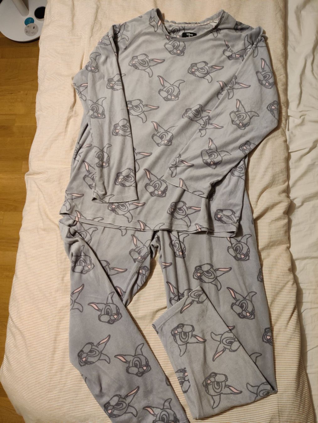 Pigiama & Simili: Disney Bambi Pyjama - M – Usato da Schönenwerd venduto da sal_75dx 2