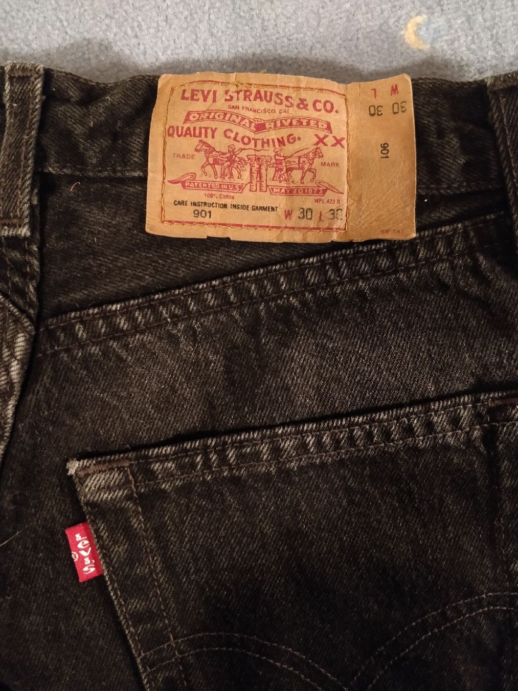Levi's Jeans: Vintage Levi's Jeans – Gebraucht aus Chur von Eona4 4