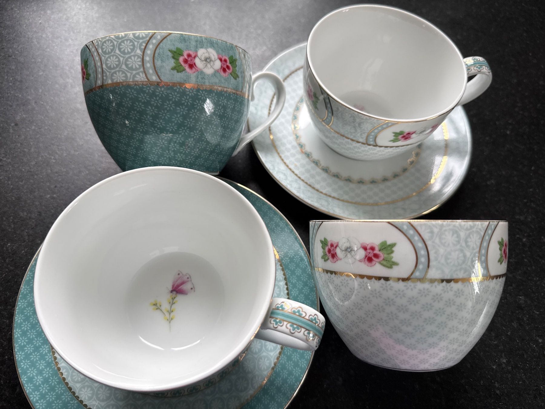 Set di piatti: 4 Tassen und 2 Unterteller PiP Studio – Usato da St Gallen venduto da mayerka 1