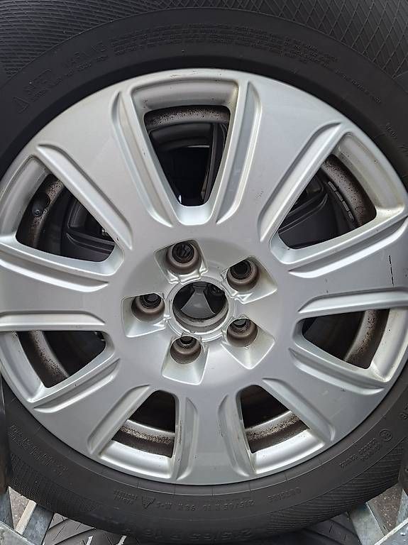 Pneumatici & Ruote complete: Audi Q3 Winterkompletträder – Usato da Bülach venduto da struga_1988