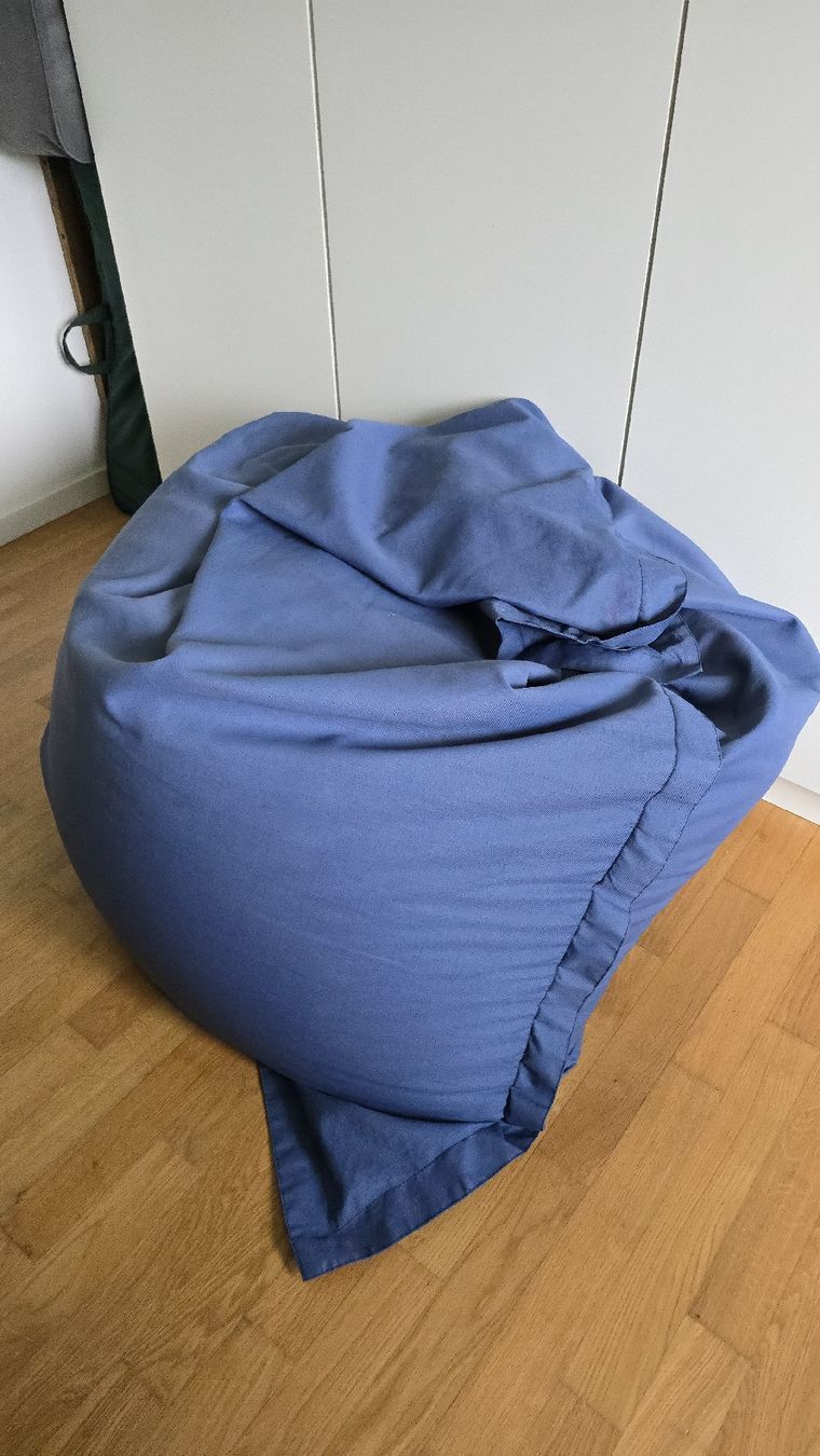 Beliani Kissen: grosser Sitzsack – Gebraucht aus Kriens von Lucie_98