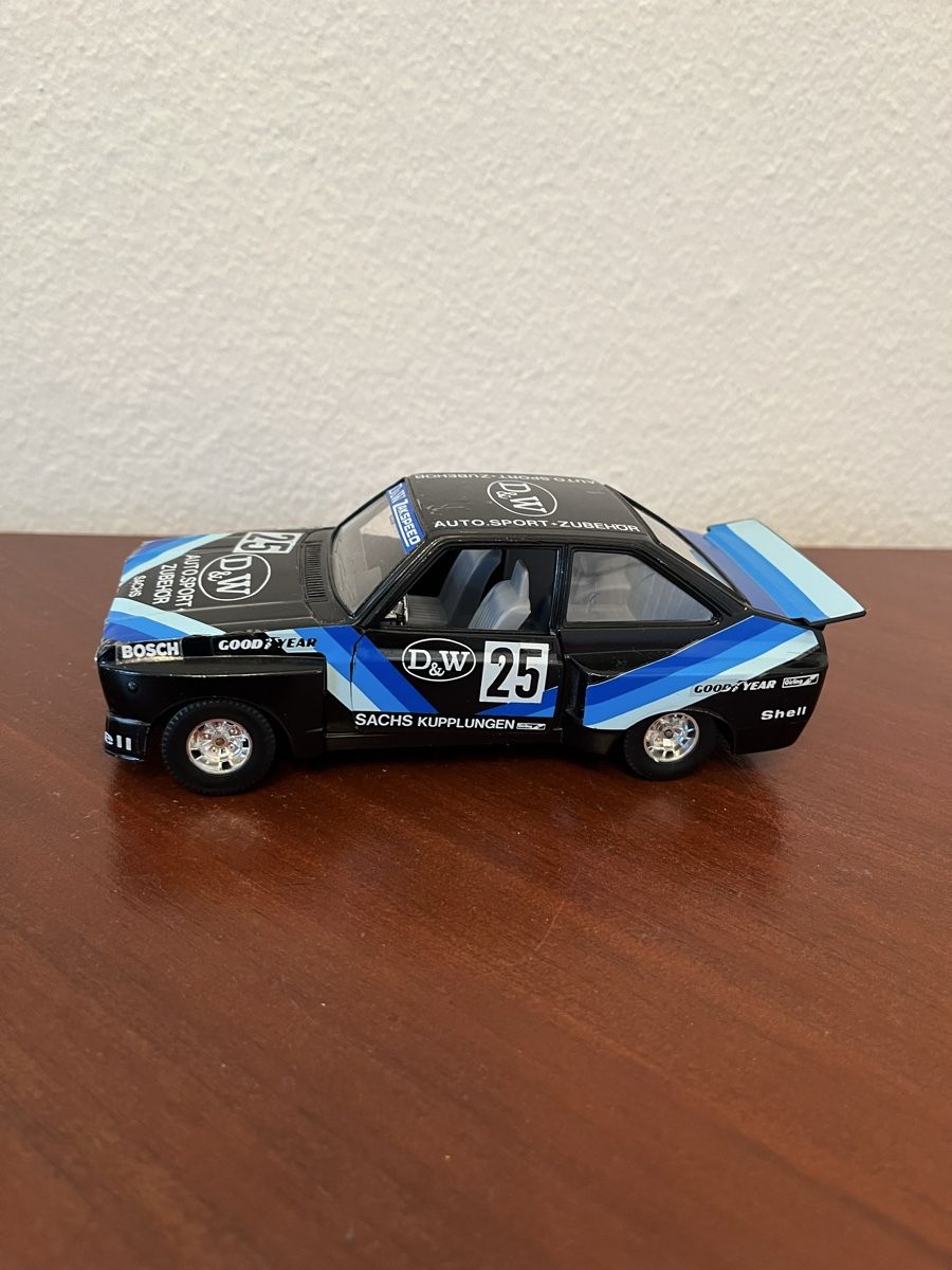 Bburago Modellini d'auto: Ford Escort Zakspeed Bburago – Usato da Wabern venduto da Housi78 3