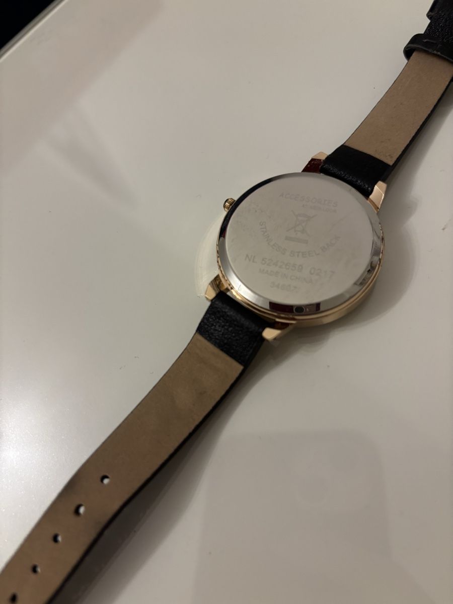 Orologi: Uhr mit gemustertem Bändel – Usato da Ennenda venduto da cal_pn6x 2